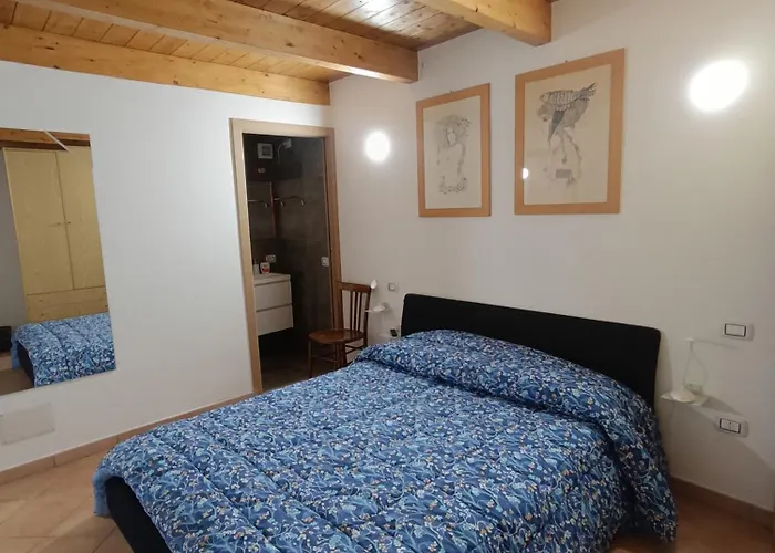 Casa Vacanze Сasa de vacaciones Villanova Monteleone